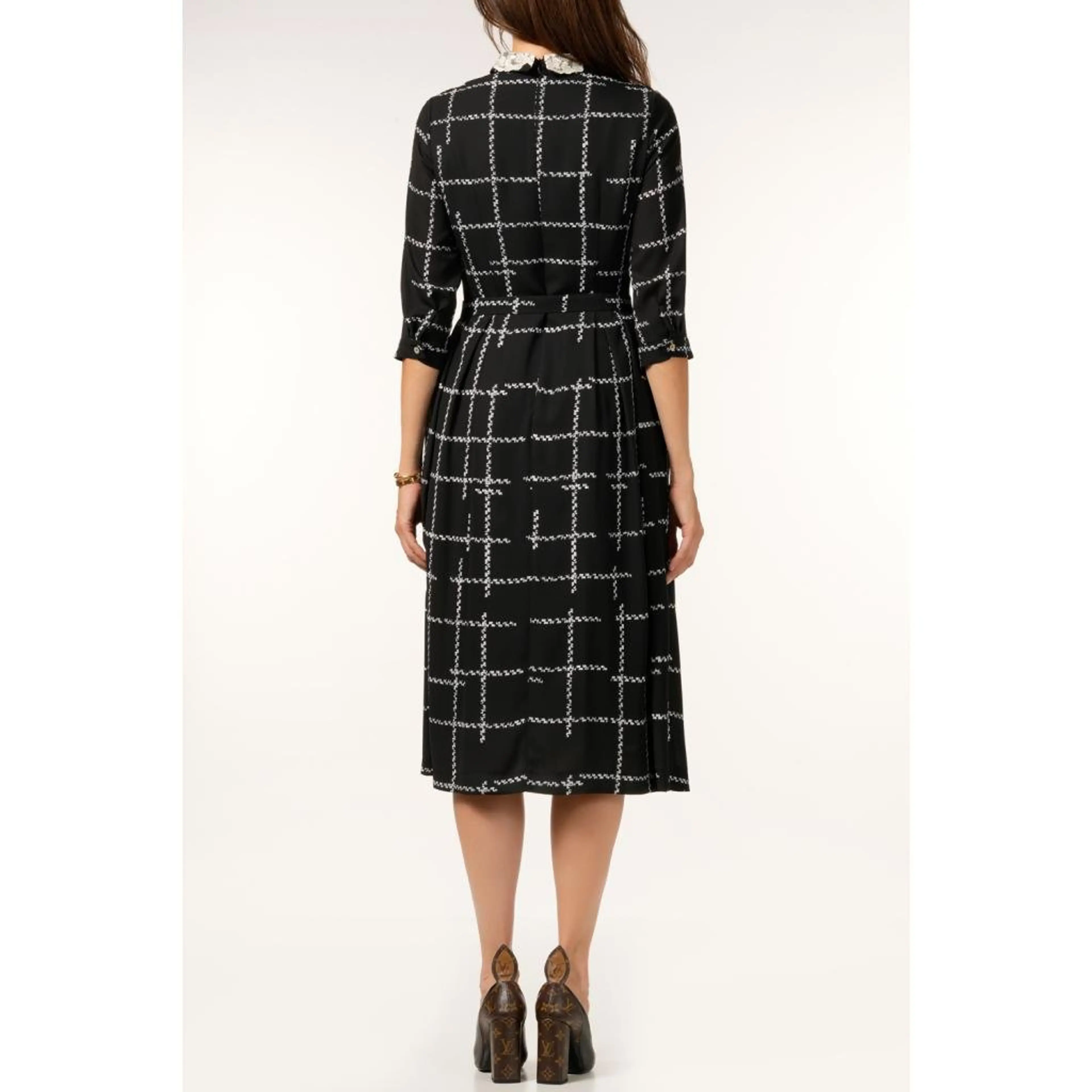 Рокля черно/бяло каре