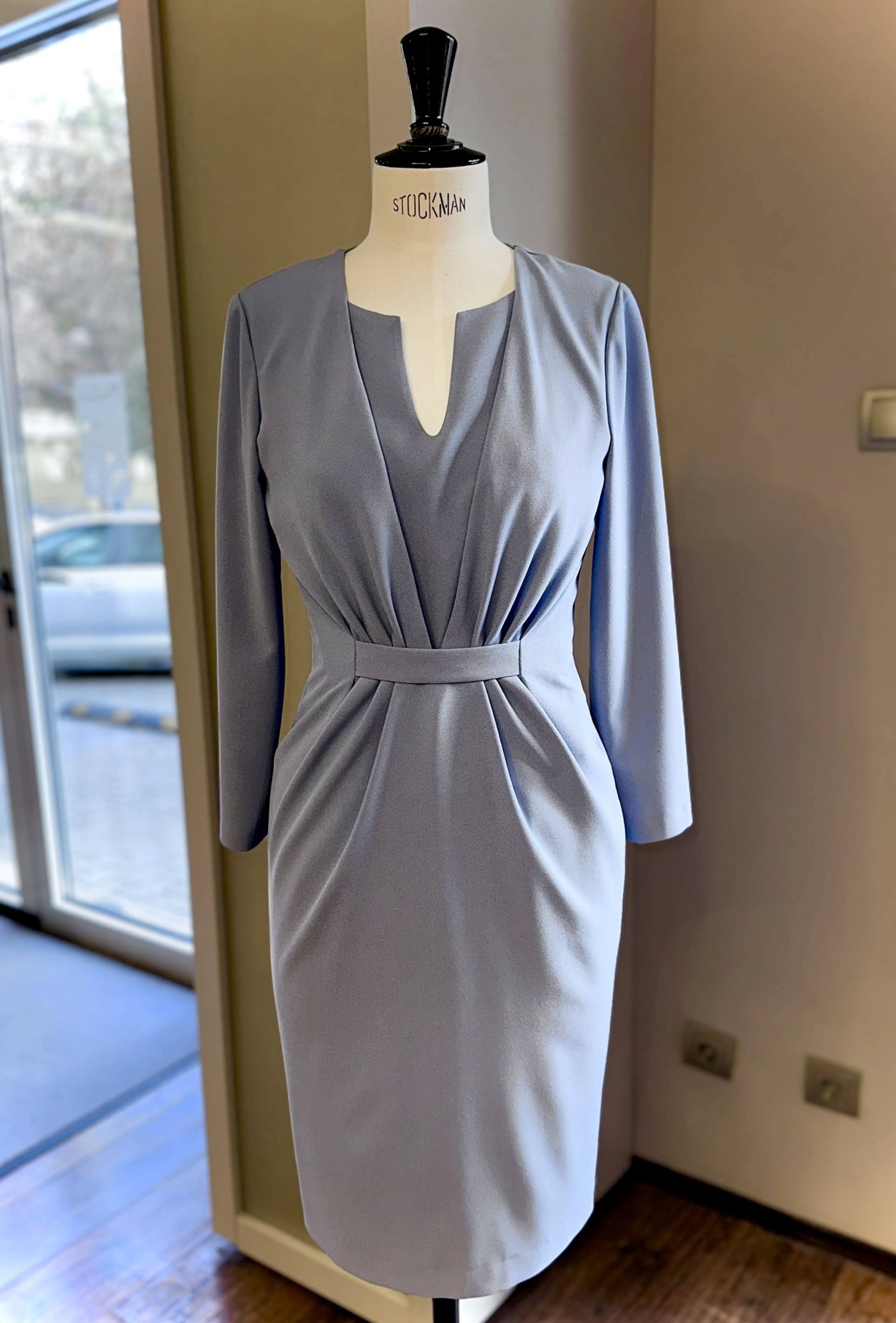 рокля светлосиня 42