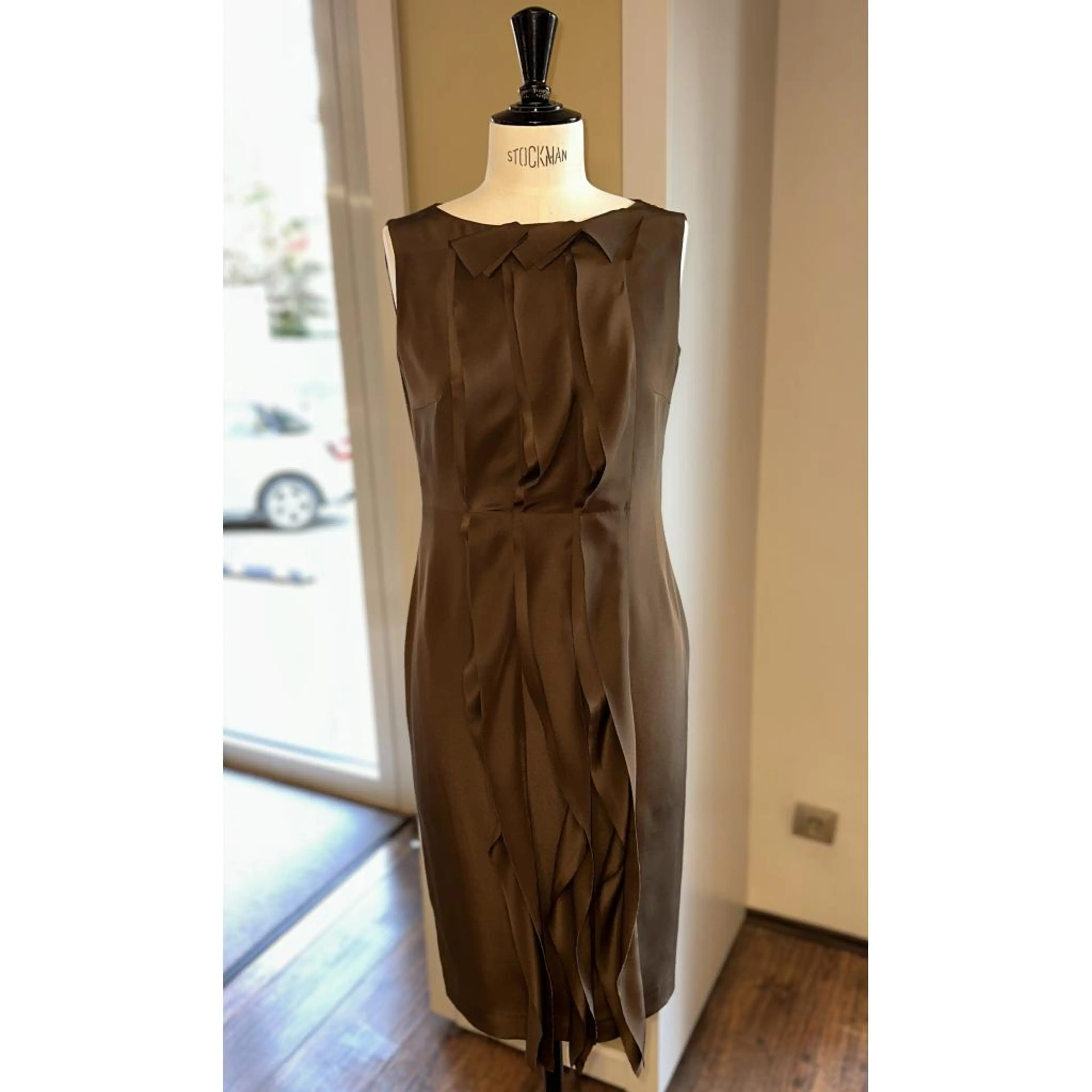 Рокля кафява