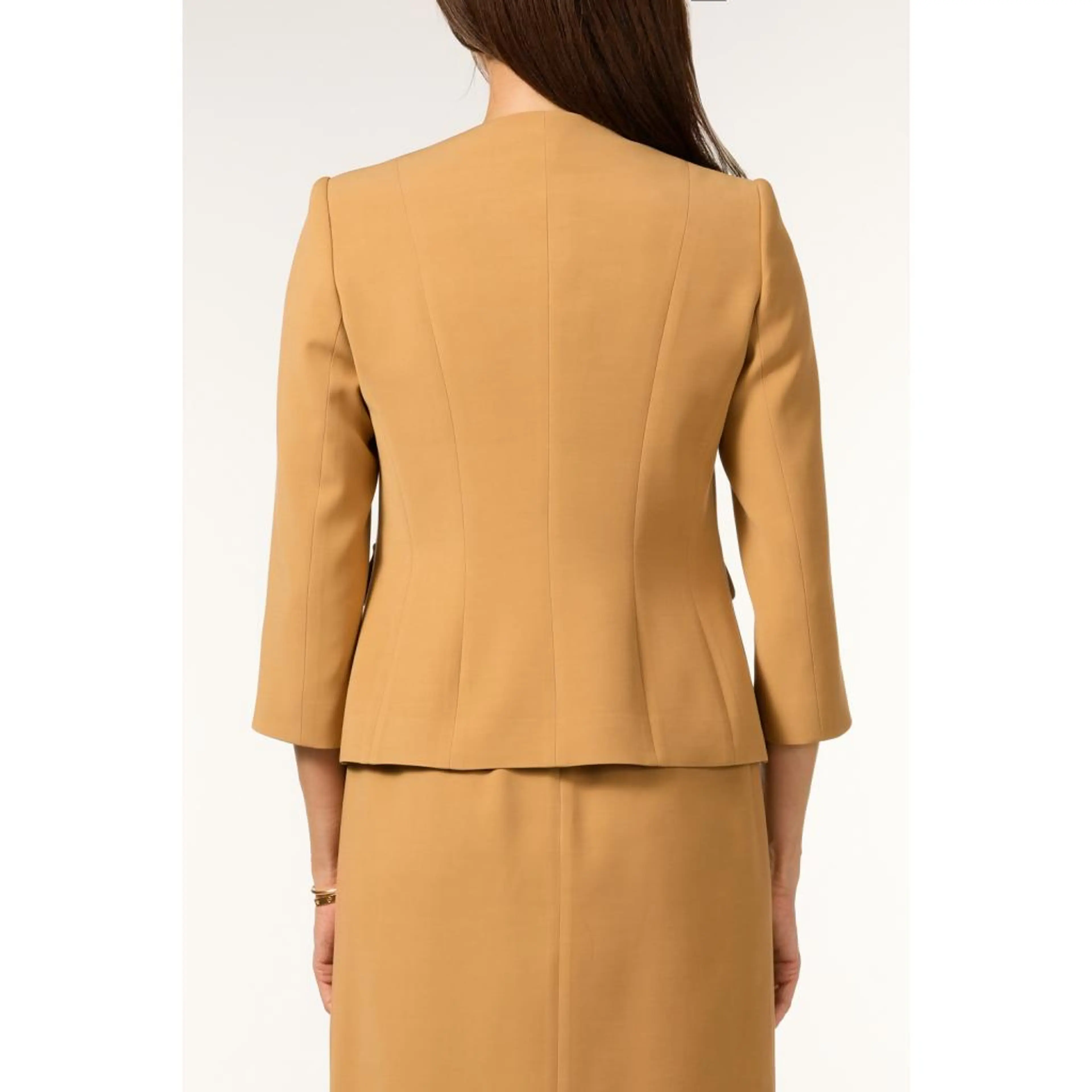 Сако бежово