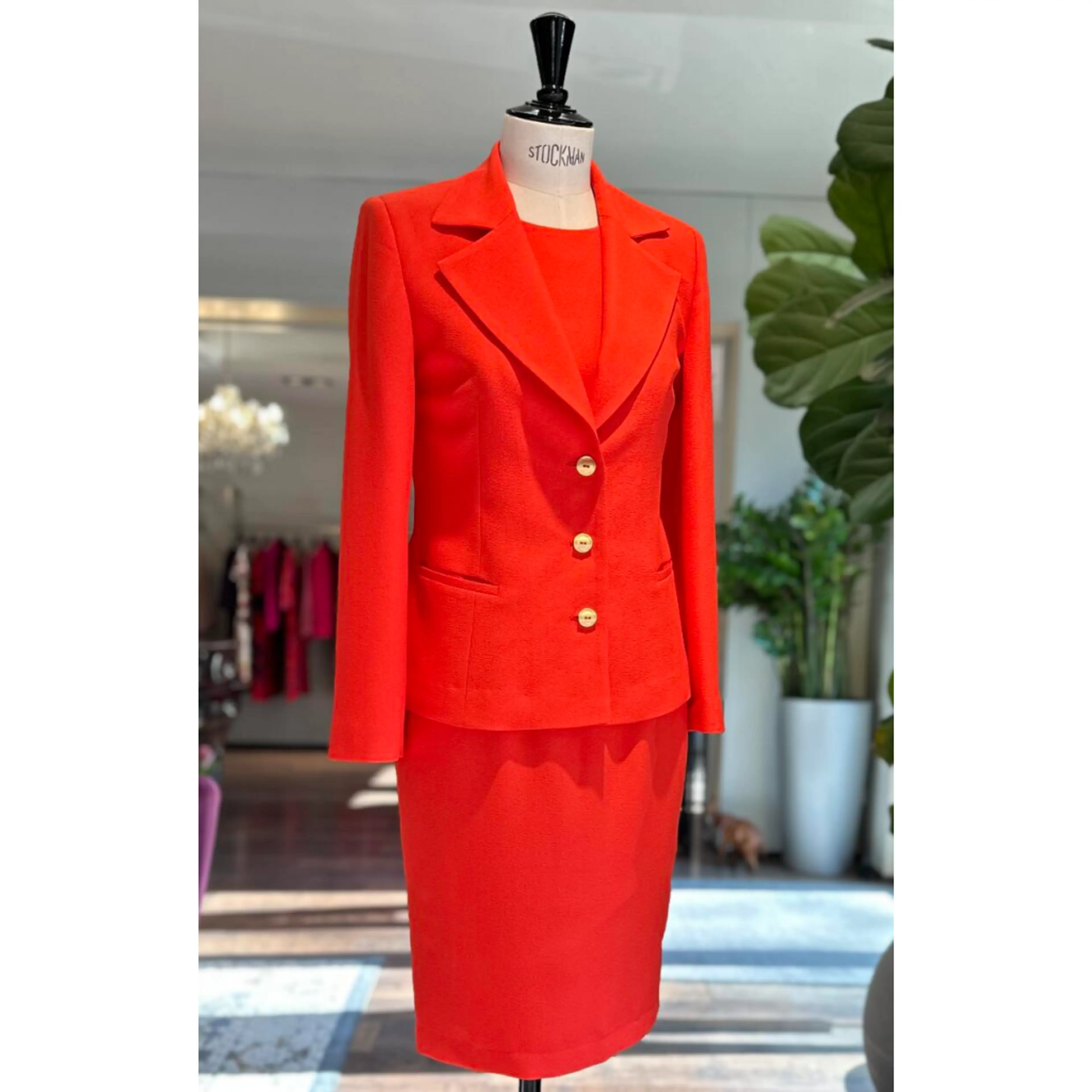 Сако оранжево 38