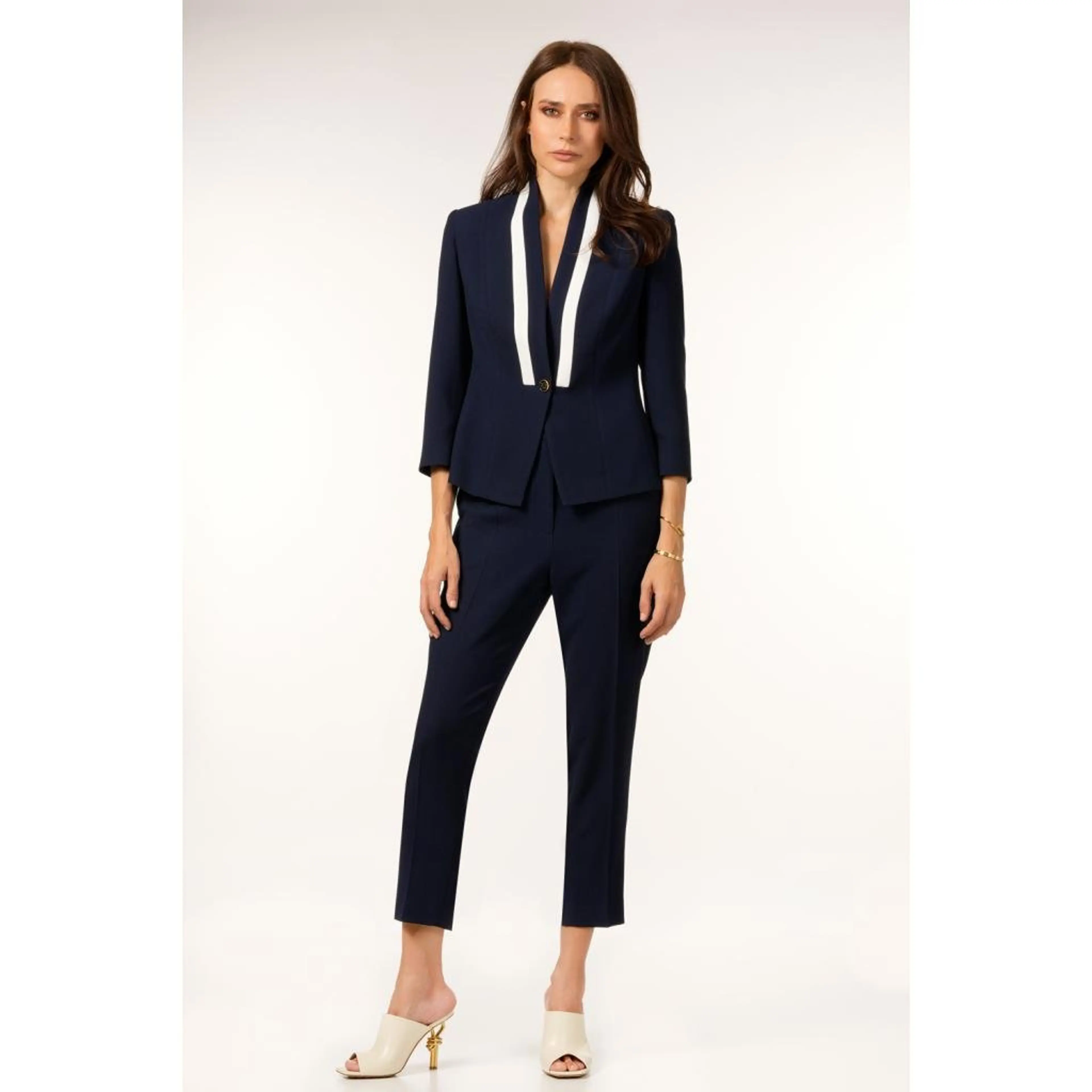 Сако тъмносиньо